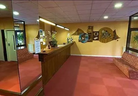 فندق Du Parc 3*
