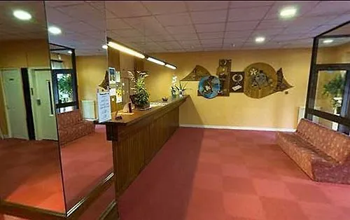 Отель Du Parc 3*