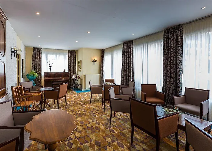 Отель Du Parc Ле-Мон-Дор